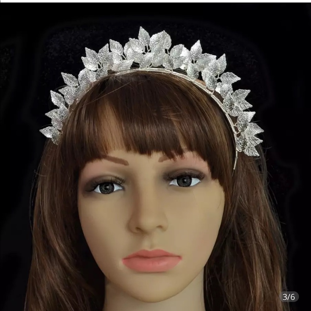 Tiara - Picture 3 of 3